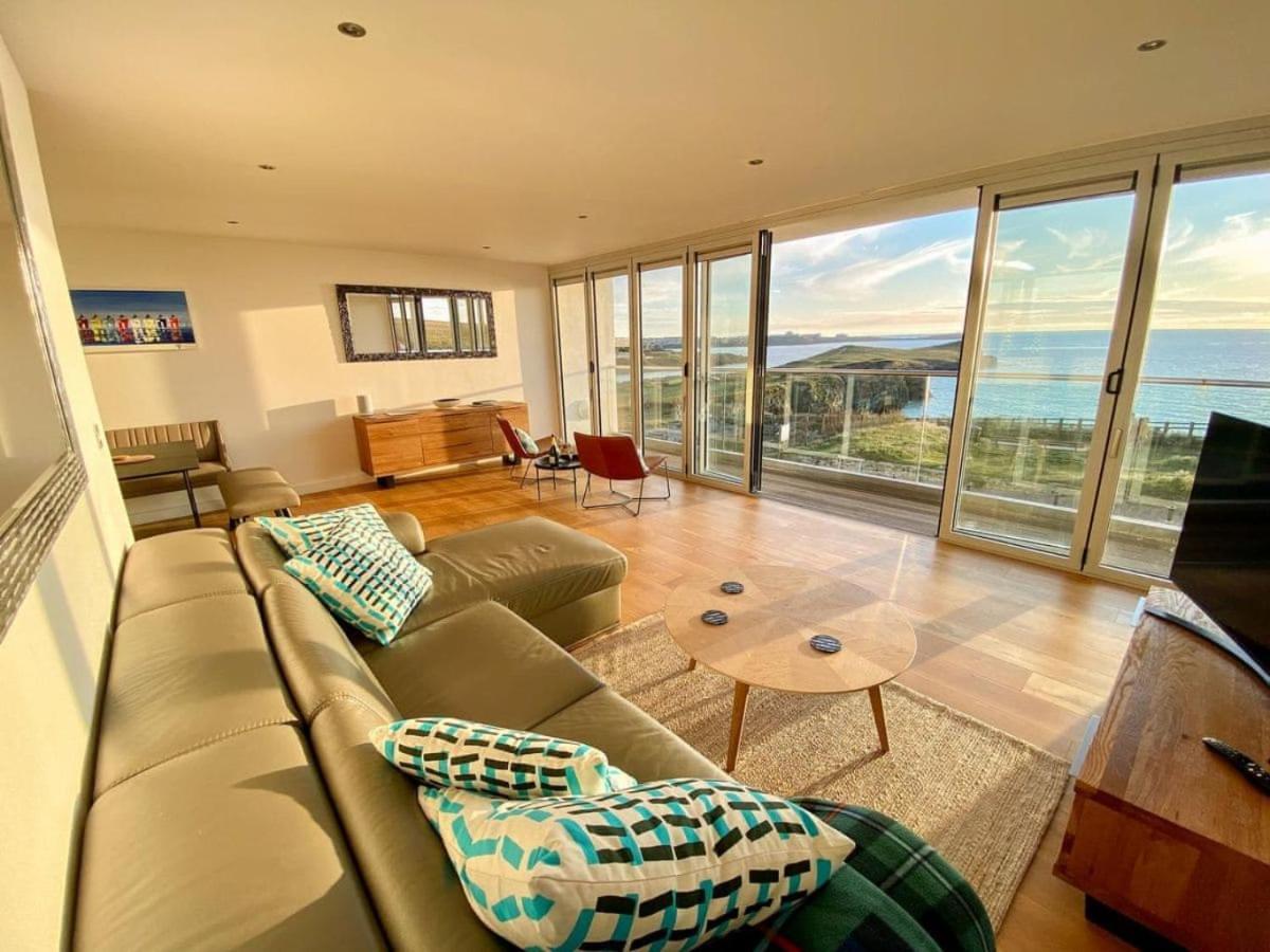 Sunset Waves Sea View Apartment Featuring Panoramic Views & Parking New Quay Extérieur photo
