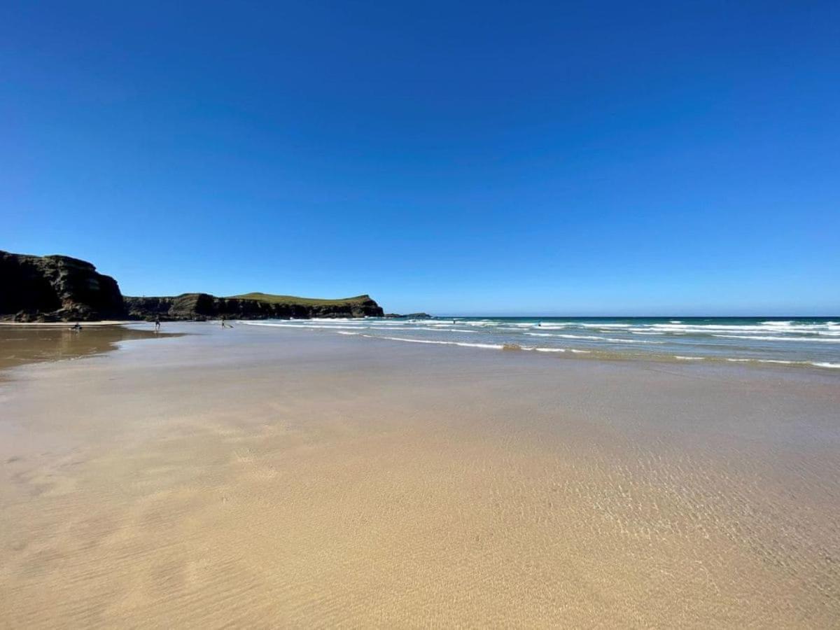 Sunset Waves Sea View Apartment Featuring Panoramic Views & Parking New Quay Extérieur photo
