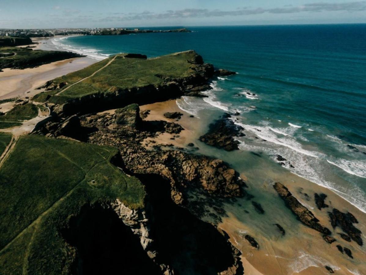 Sunset Waves Sea View Apartment Featuring Panoramic Views & Parking New Quay Extérieur photo